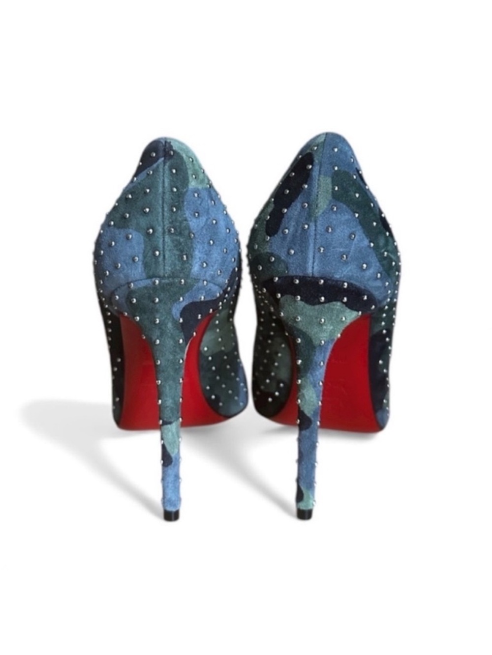 Christian Louboutin Kate
100mm Plume stud camo heels
RETAIL 995 - Picture 7 of 10